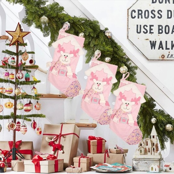 Calcetines navideños de muñecos de dibujos animados con purpurina rosa Calcetines navideños de muñecos de dibujos animados con purpurina rosa