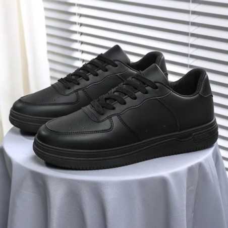 Zapatos de cuero para exteriores para hombre, zapatillas deportivas clásicas de color negro con cordones para monopatín, caminar