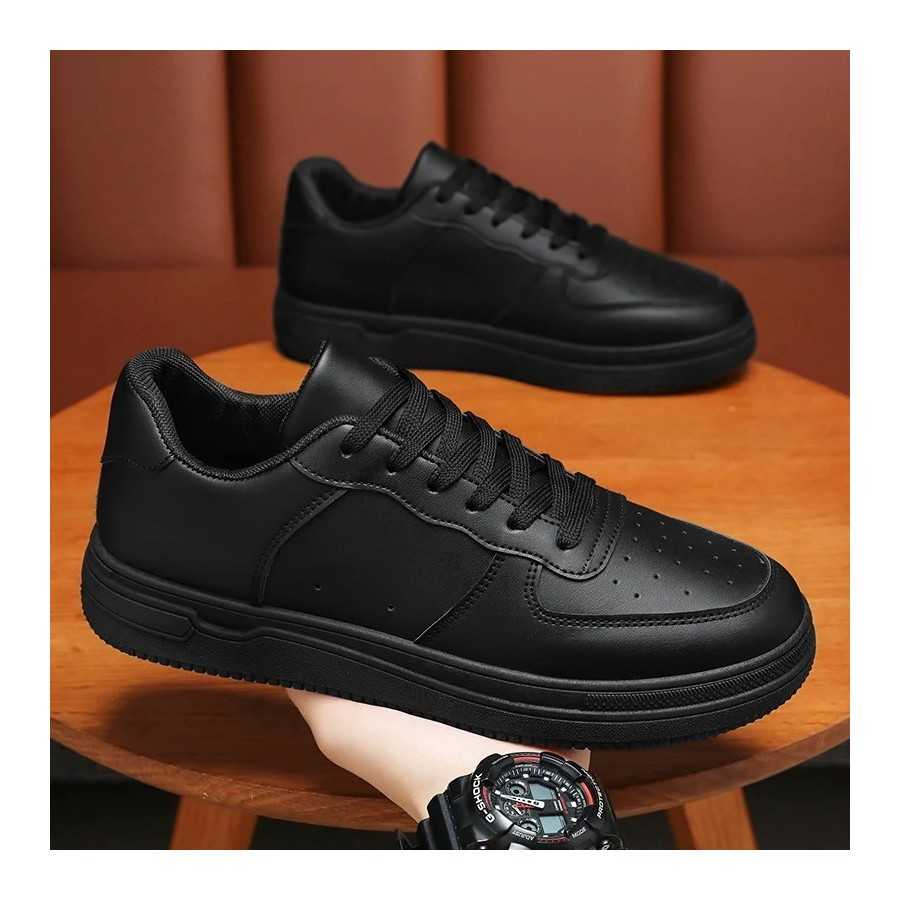 Zapatos de cuero para exteriores para hombre, zapatillas deportivas clásicas de color negro con cordones para monopatín, caminar