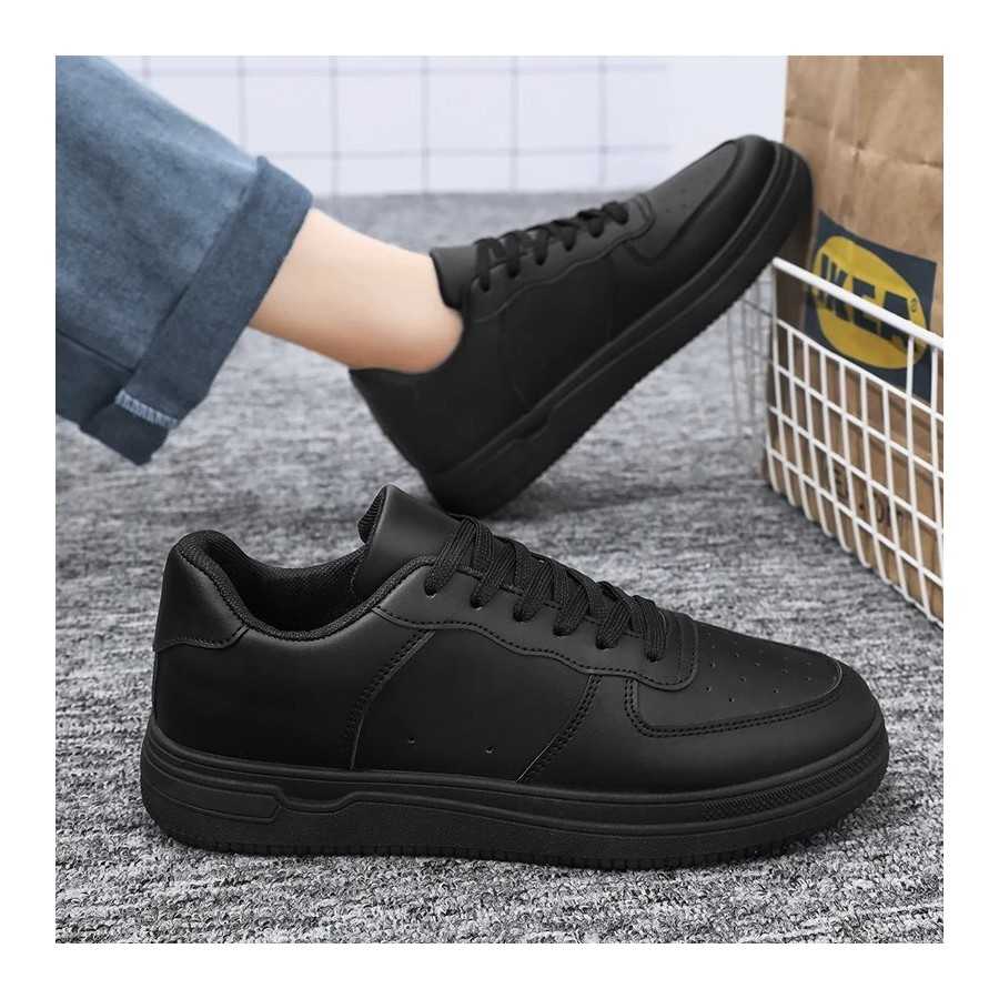 Zapatos de cuero para exteriores para hombre, zapatillas deportivas clásicas de color negro con cordones para monopatín, caminar